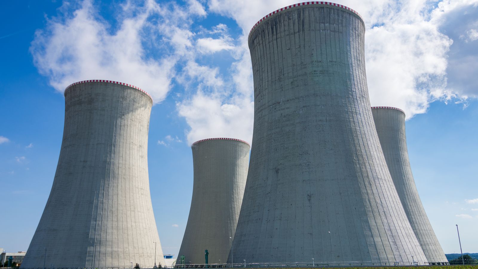 El Gobierno prorroga Almaraz hasta junio de 2030 y mantiene el cierre nuclear en 2035