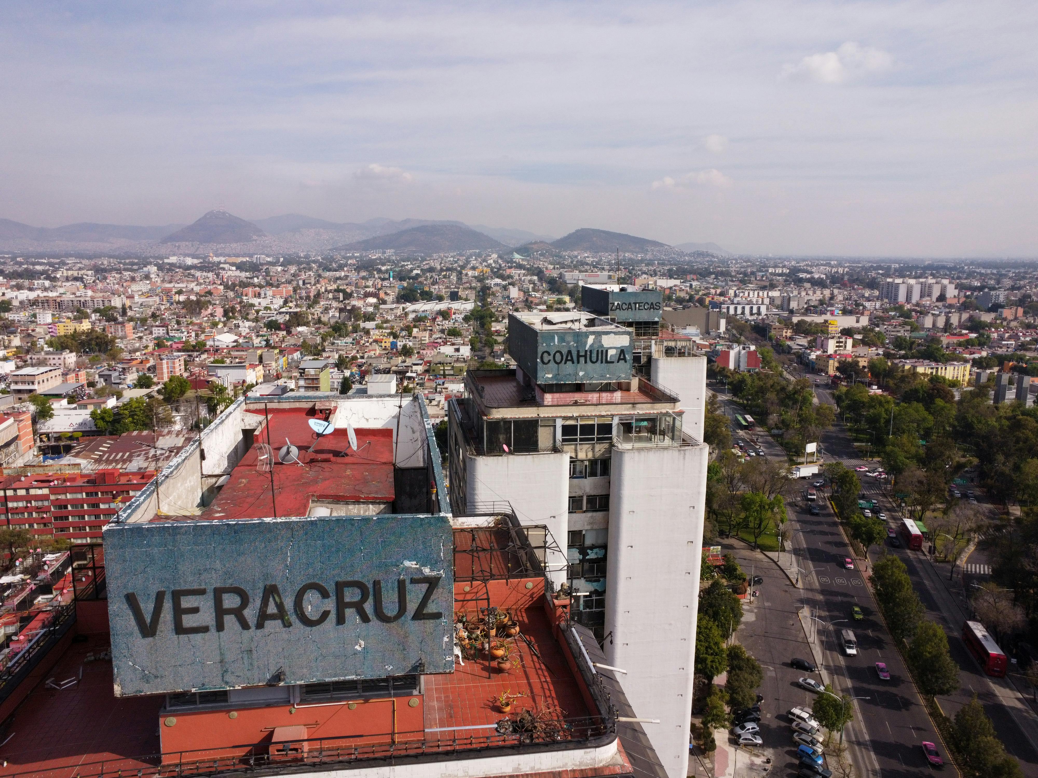 Vue aérienne d'un marché animé à Mexico