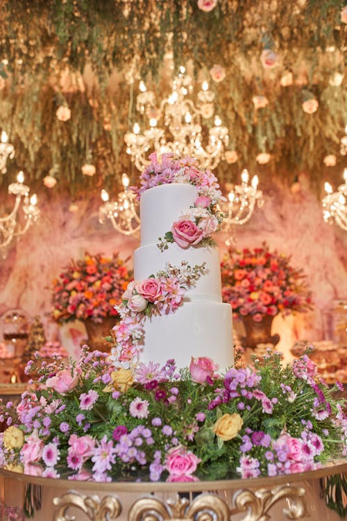 Foto profissional grátis de bolo, celebração, decorações