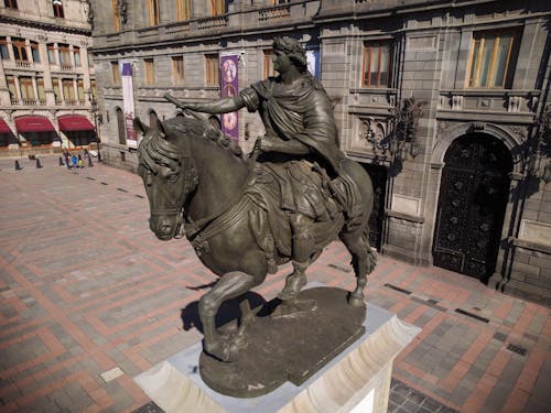 Equestrian Statue on City Square