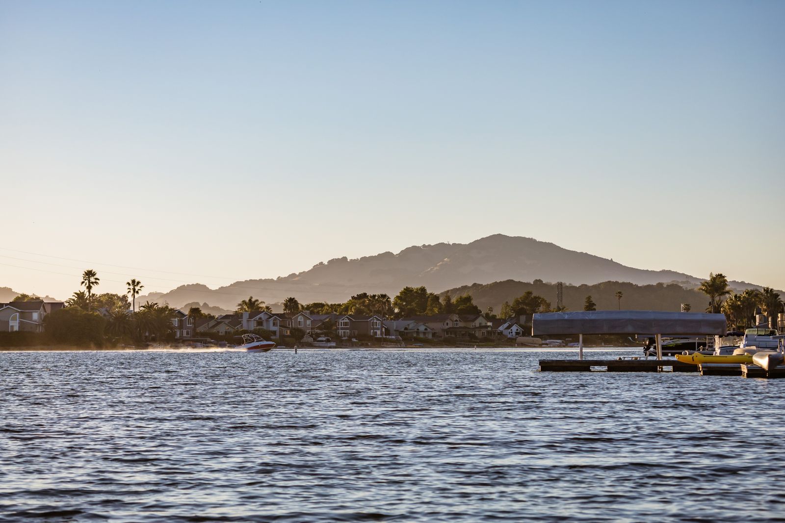 Casas junto a un lago en Carolina del Sur