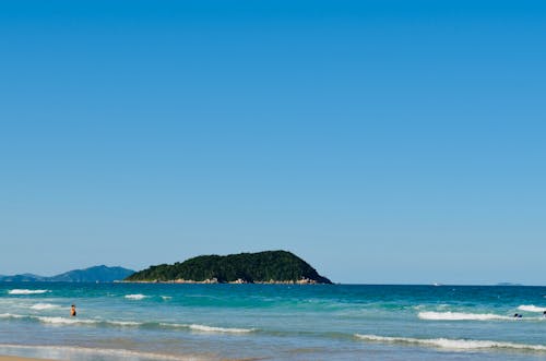 Foto d'estoc gratuïta de a la platja, aigua de mar, aigua turquesa