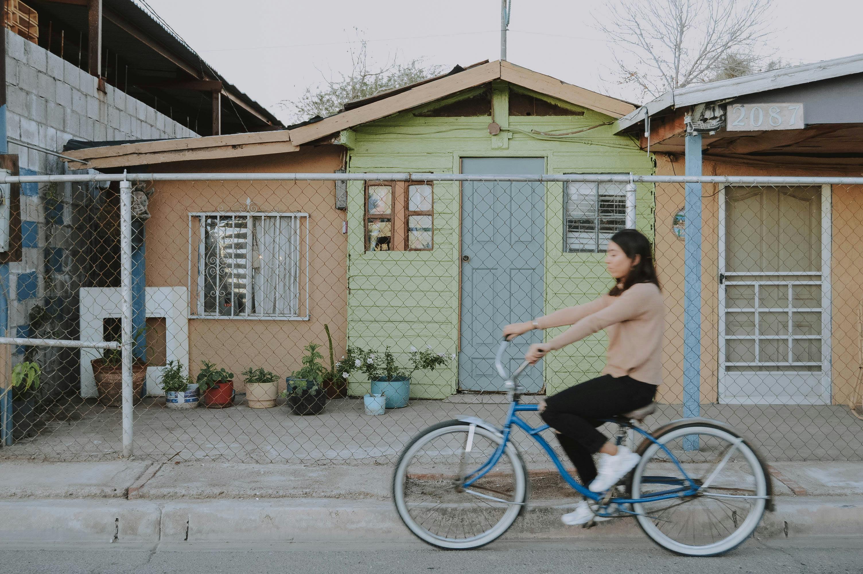 general lifestyle shop los angeles phone number — Photo by Bianca on Pexels