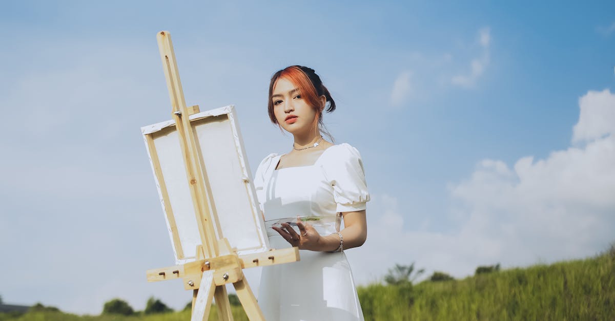 How much does a painter make a month