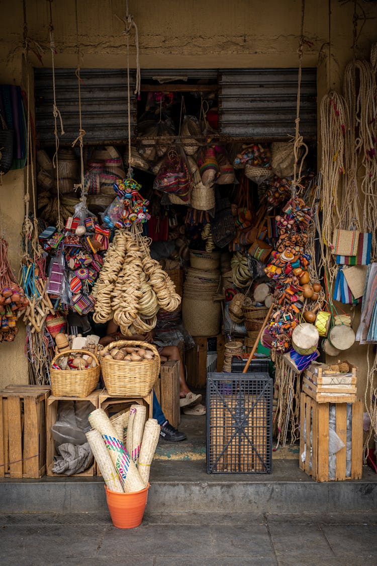 Stall Selling A Variety Of Woven Products