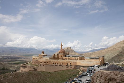 Ishak Pasha Palace and Mountains 