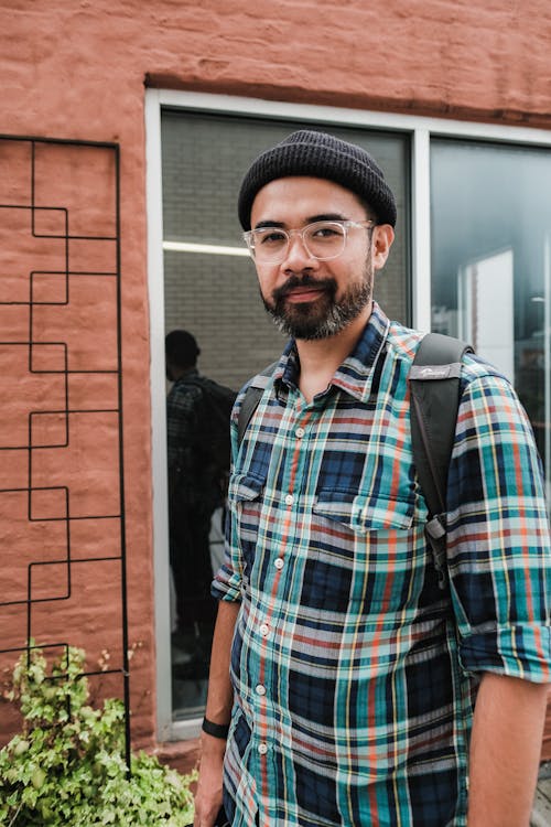 Foto d'estoc gratuïta de barba, barret, camisa