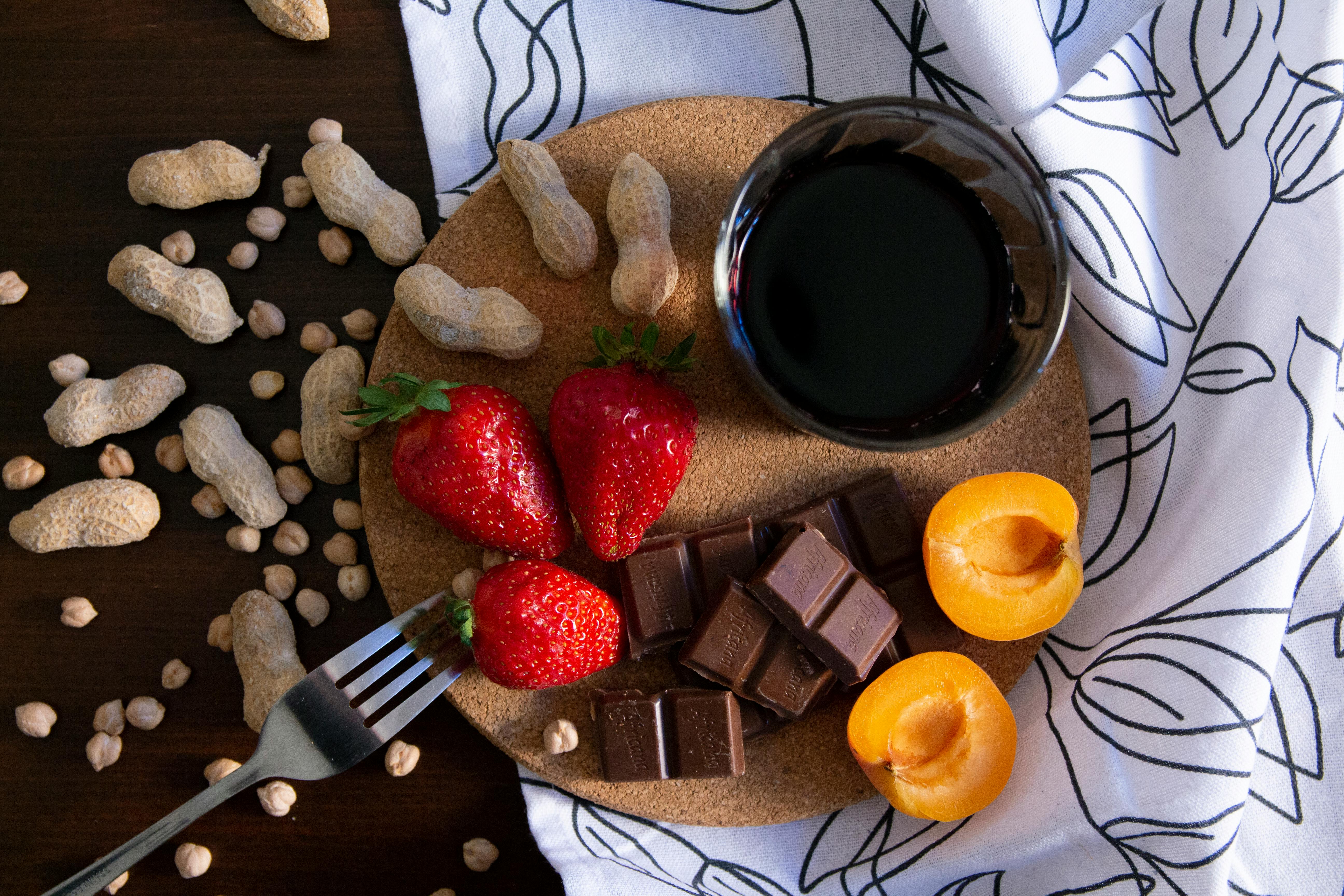 dessert wine pairing chocolate fruit plate
