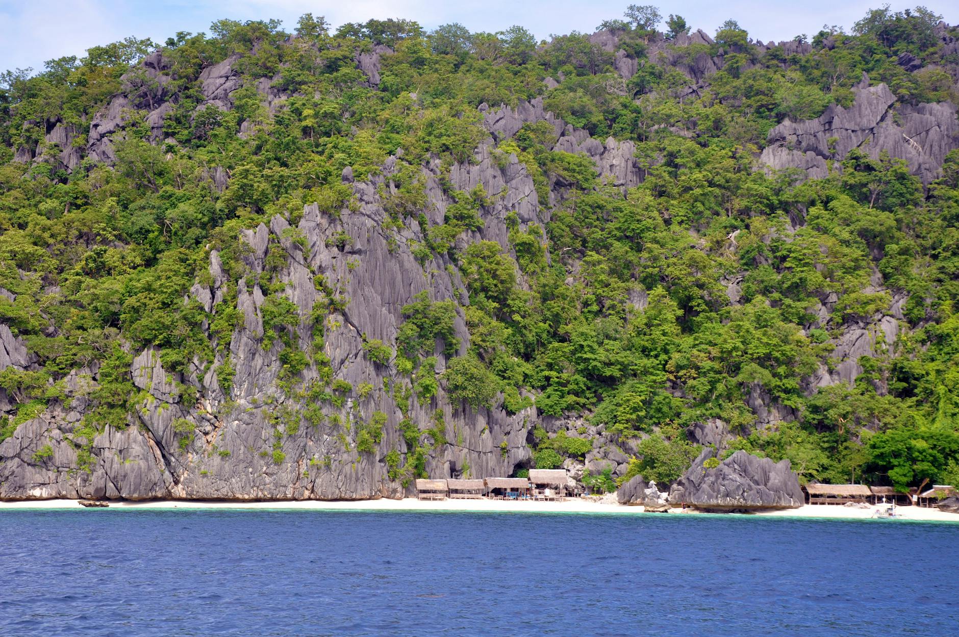 Limestone cliffs, El Nido