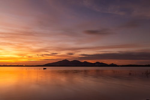 Základová fotografie zdarma na téma horizont, jezero, kopec