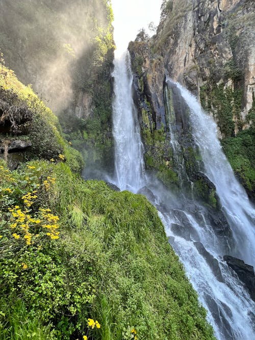 Gratis arkivbilde med fjell, fosser, kaskade