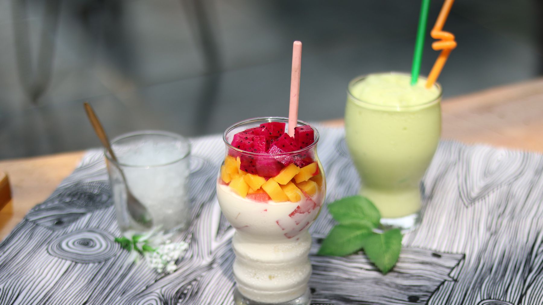 Delicious summer smoothies with fresh fruits, perfect for a refreshing treat.