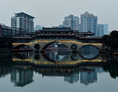 Δωρεάν στοκ φωτογραφιών με αντανάκλαση, Ασιατική αρχιτεκτονική, αστικός