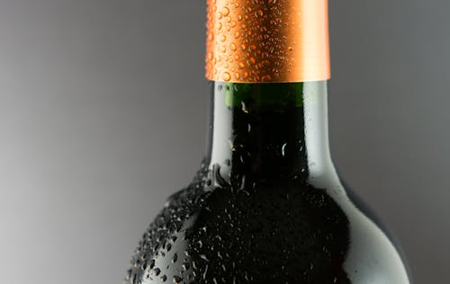 Bouteille De Vin Avec étiquette Noire