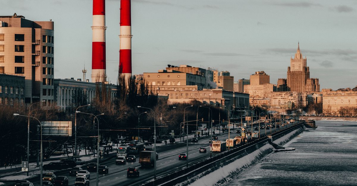 Las 10 industrias más contaminantes y su relación con el cambio climático Las 10 industrias más contaminantes y su relación con el cambio climático