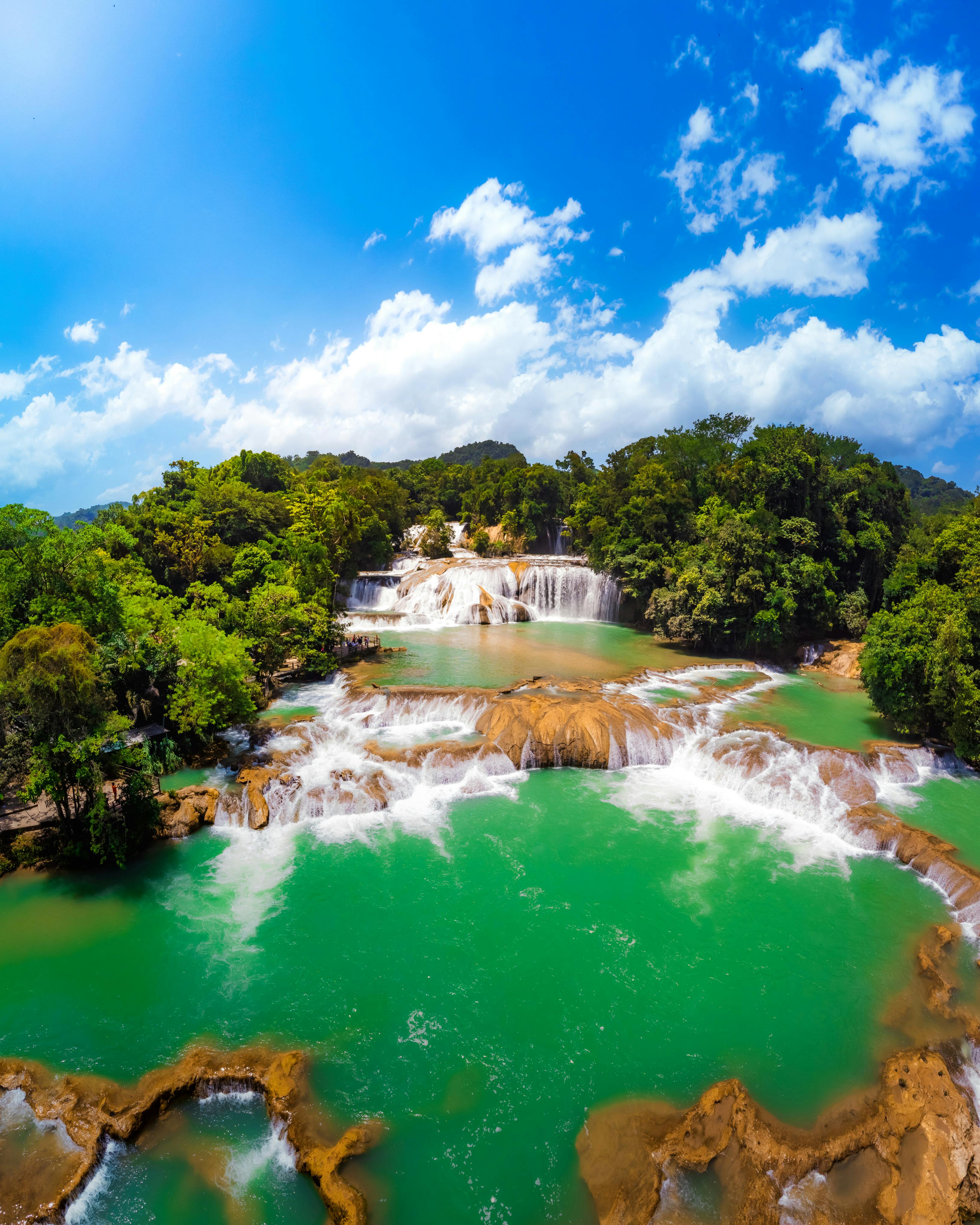 Paisajes De Guatemala: Descubre La Belleza Natural Oculta 2 Guía Completa de los 7 Parques Nacionales de Guatemala: Naturaleza en su Máxima Expresión
