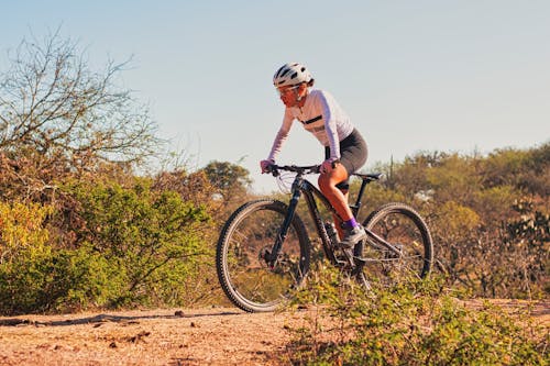 Gratis stockfoto met biker, fiets, fietser