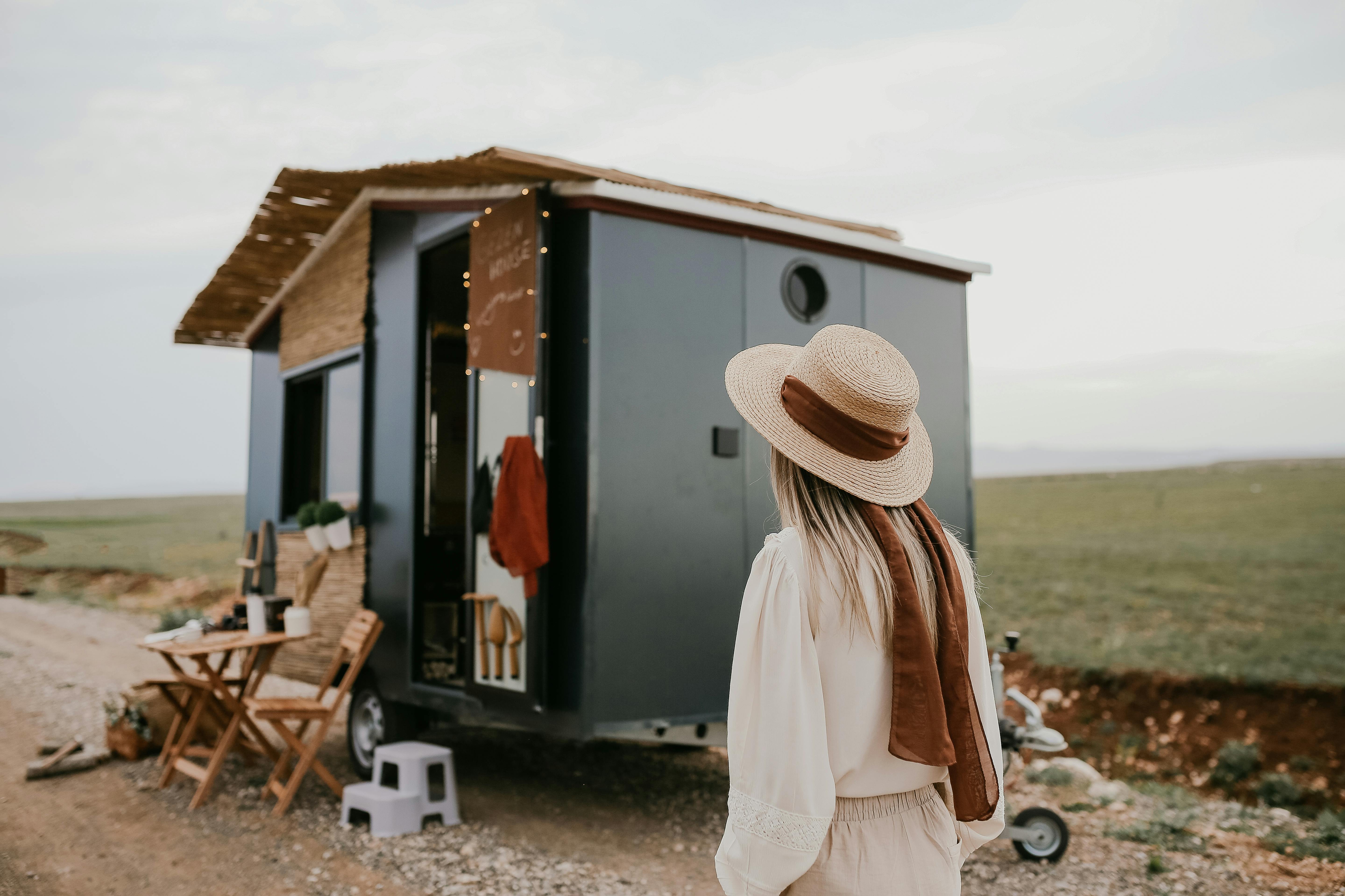 tiny home on wheels - tiny home regulations California