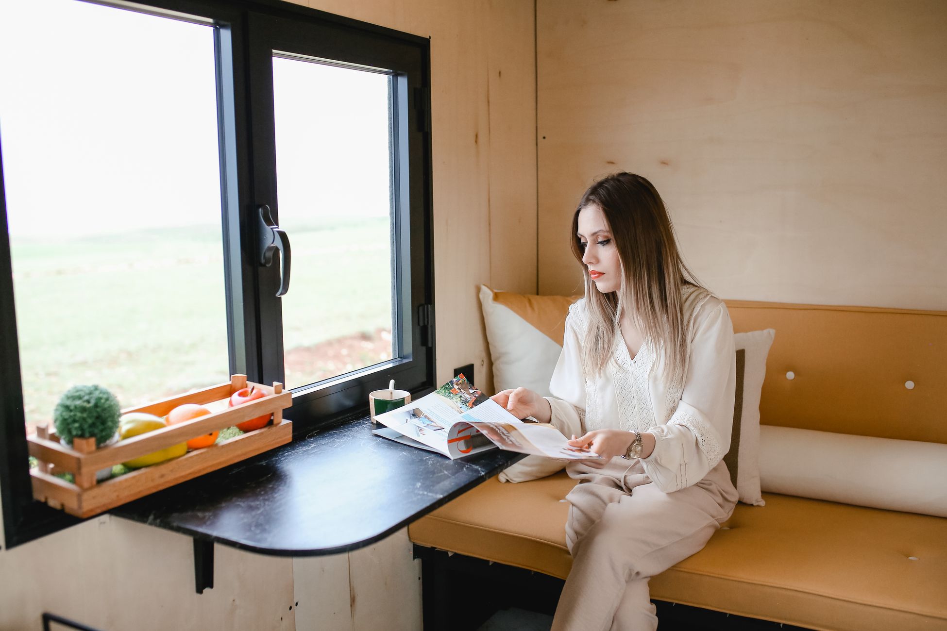 Tiny house ter ere van overleden vader ontroert stiefmoeder
