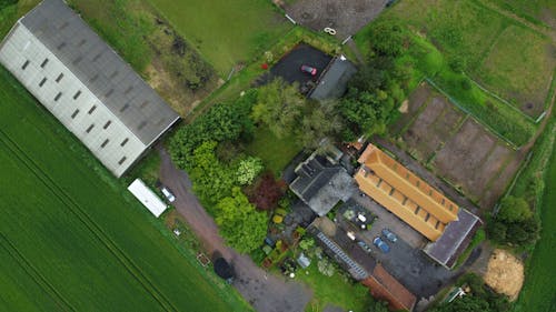 Fotobanka s bezplatnými fotkami na tému dedinský, domy, fotografia z dronu