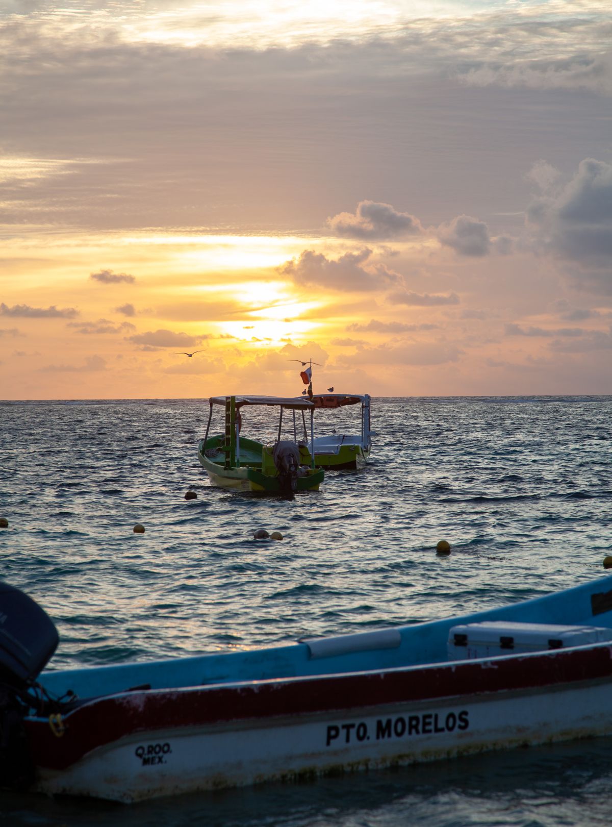 Cancún - Puerto Morelos - bărci de pescari pe mare la apus