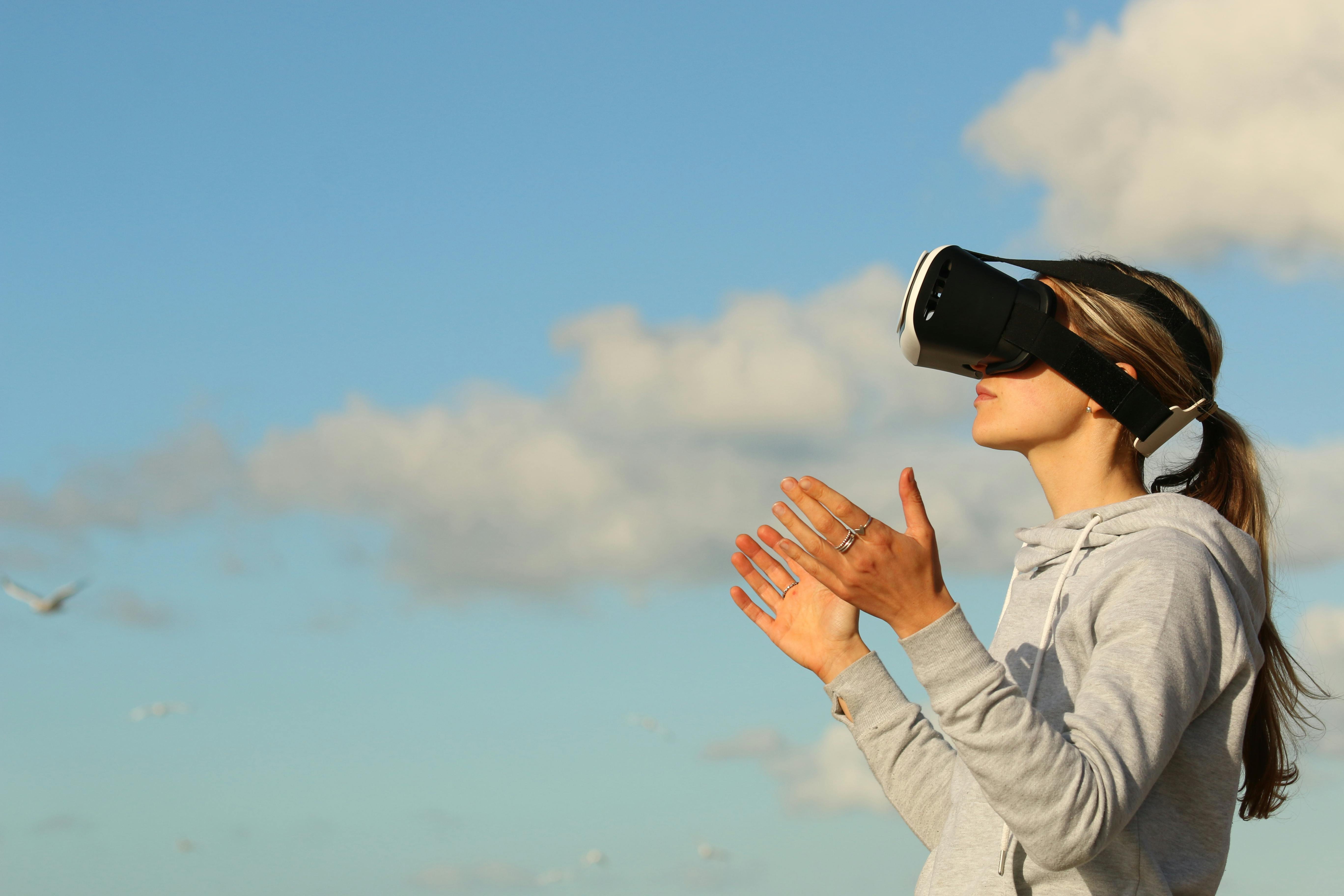 Virtual Reality Glasses Mobile Devices Women Stock Photo 599037398