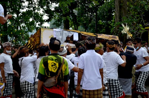 Bob Marley Bei Einem Balinesischen Einäscherungsritual