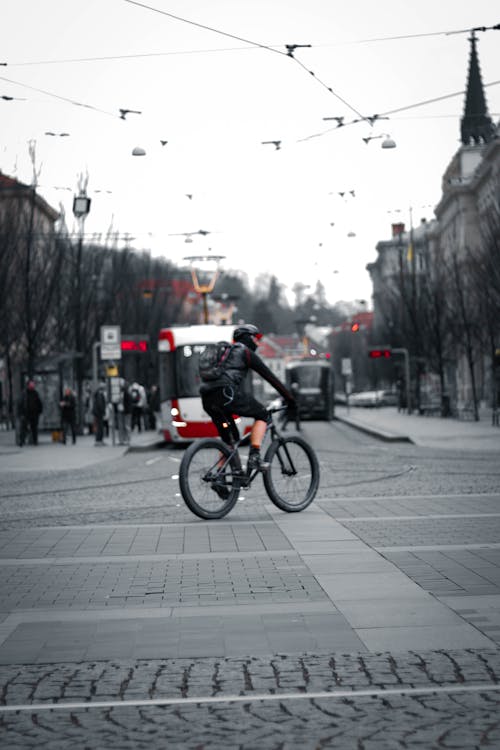 Foto profissional grátis de andar a cavalo, andar de bicicleta, bicicleta