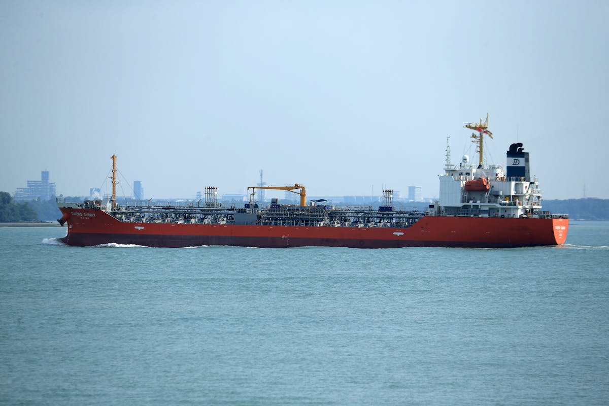 Urgent Resolution Needed for Oil Flow through Strait of Hormuz by Friday