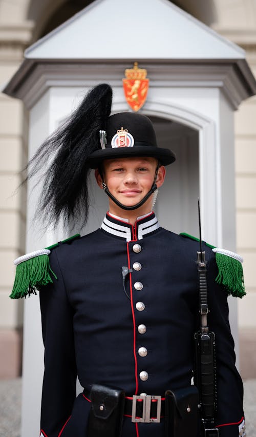 Foto profissional grátis de chapéu, guarda, retrato