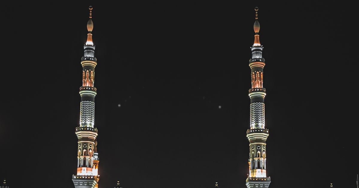 View of a Mosque at Night · Free Stock Photo