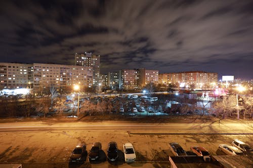 Kostnadsfri bild av byggnad, natt, snö