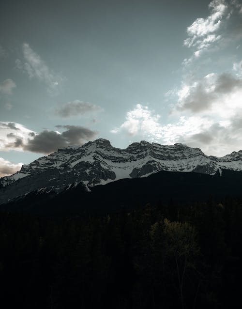 Foto profissional grátis de cadeia de montanhas, inverno, montanhas