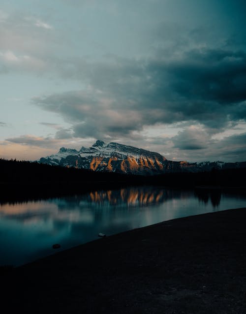 Základová fotografie zdarma na téma fyzická geografie, hora, jezero