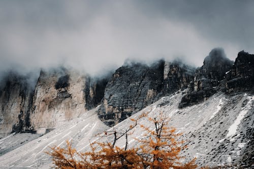 Ücretsiz bulutlar, dağ silsilesi, dağlar içeren Ücretsiz stok fotoğraf Stok Fotoğraflar