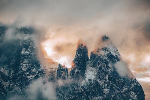 Kostnadsfri bild av bergen, brant, dimma