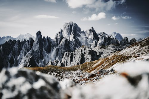 Kostnadsfria Kostnadsfri bild av bergskedja, bergstoppar, dolomiterna Stock foto