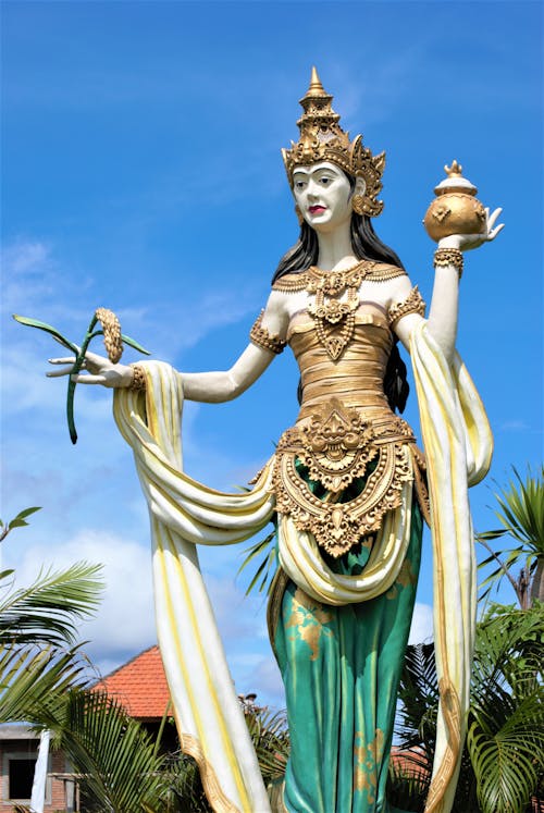 A Bali Dancer Statue