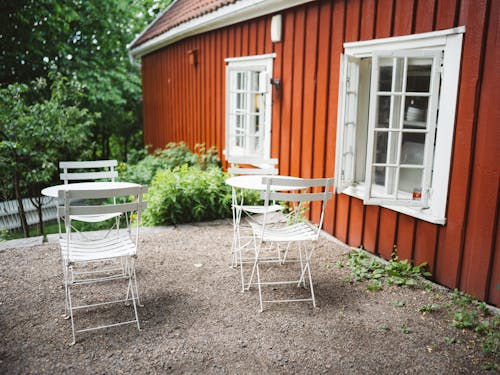 White Round Table with Chairs