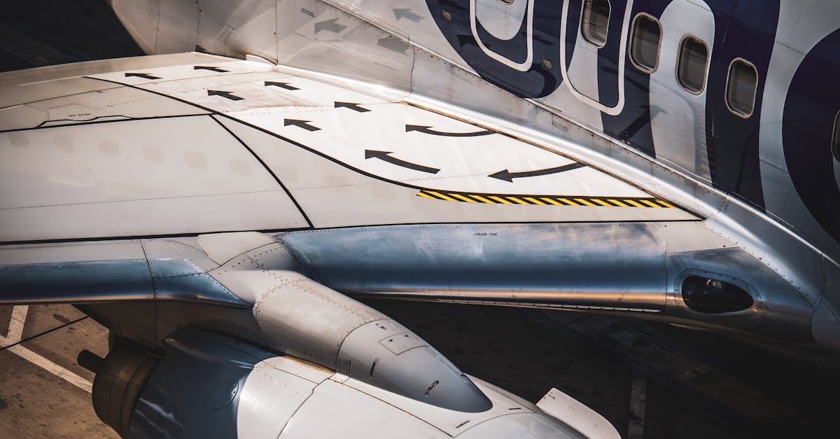 How to draw a plane realistic
