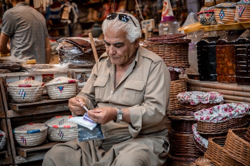 Foto d'estoc gratuïta de adult gran, artesà, comerciant