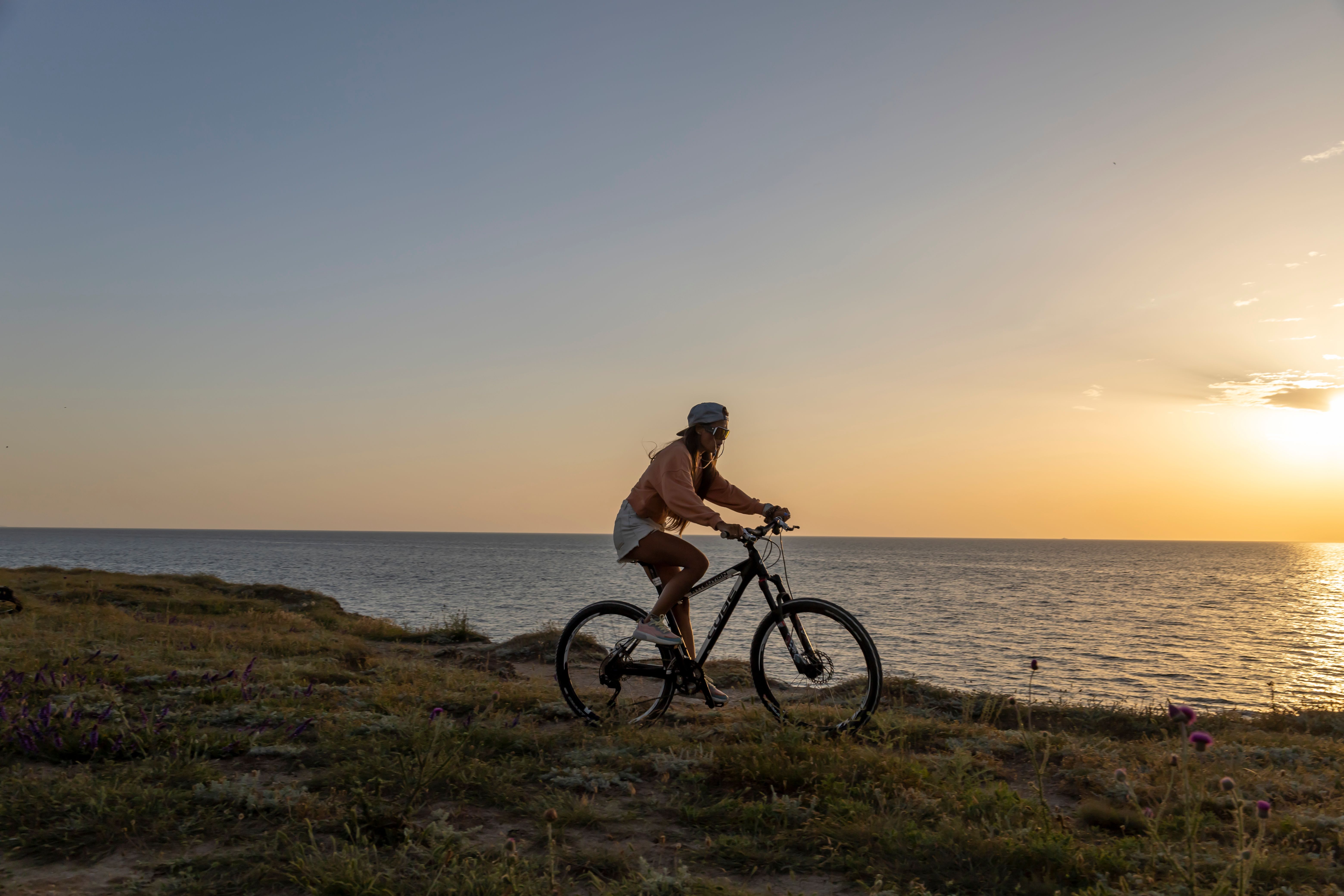 lifestyle hours — Photo by Serg Alesenko on Pexels