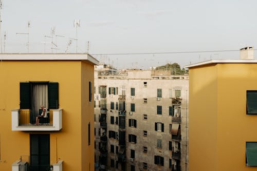 Gratis Immagine gratuita di architettura, balcone, balconi Foto a disposizione