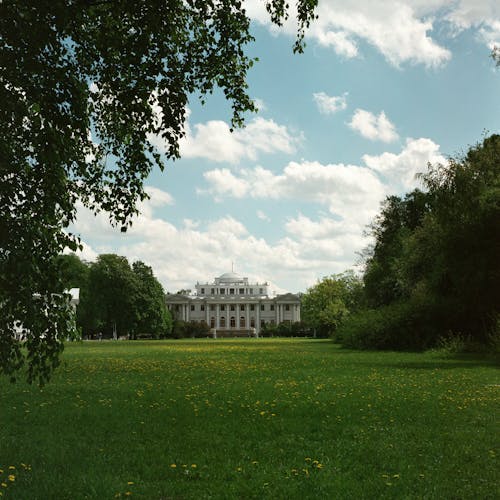 бесплатная Бесплатное стоковое фото с газон, достопримечательность, Елагин дворец Стоковое фото