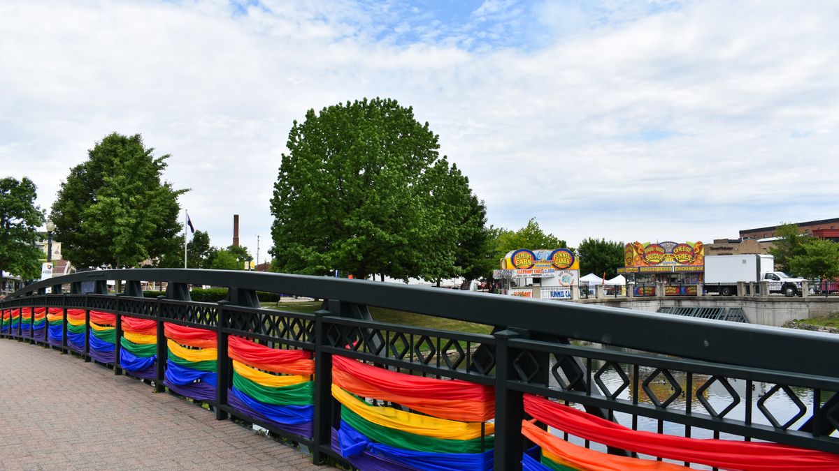 Top Fort Wayne, IN Birthday Freebies With No Purchase Necessary: Safe Entry Guide