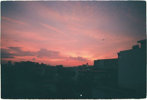 Photos gratuites de bâtiments, crépuscule, dernières lueurs