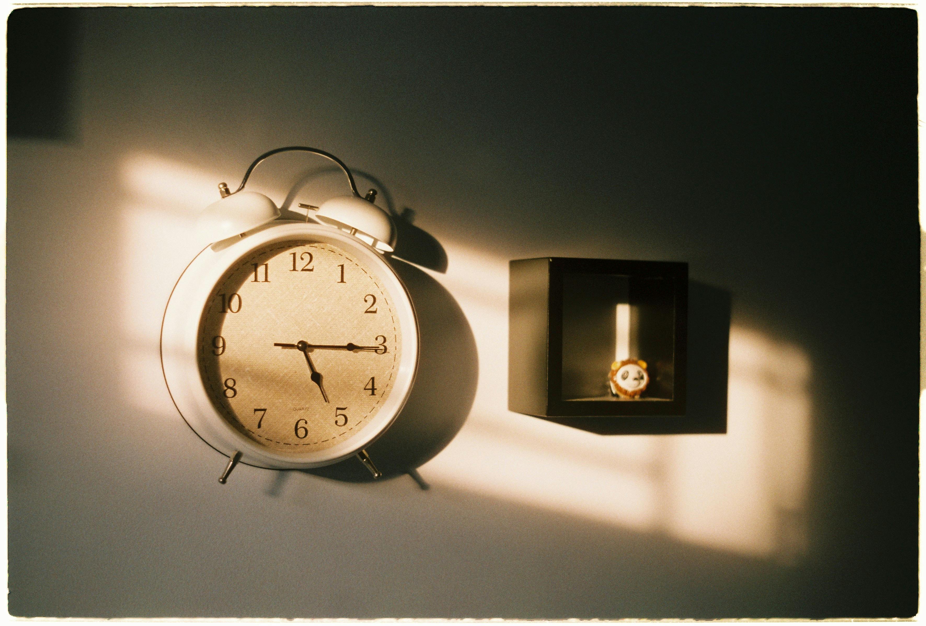 3 10 am clock