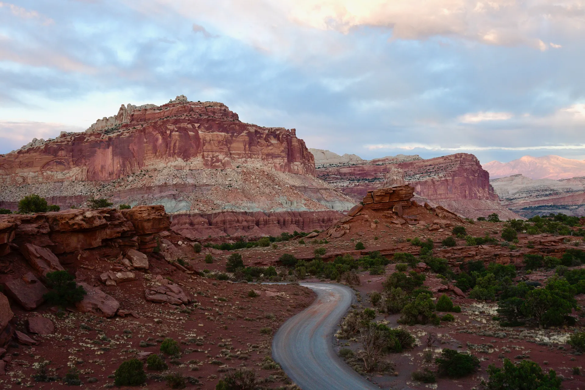 Capitol Reef Fruita Orchards: A Guide to Picking and Visiting