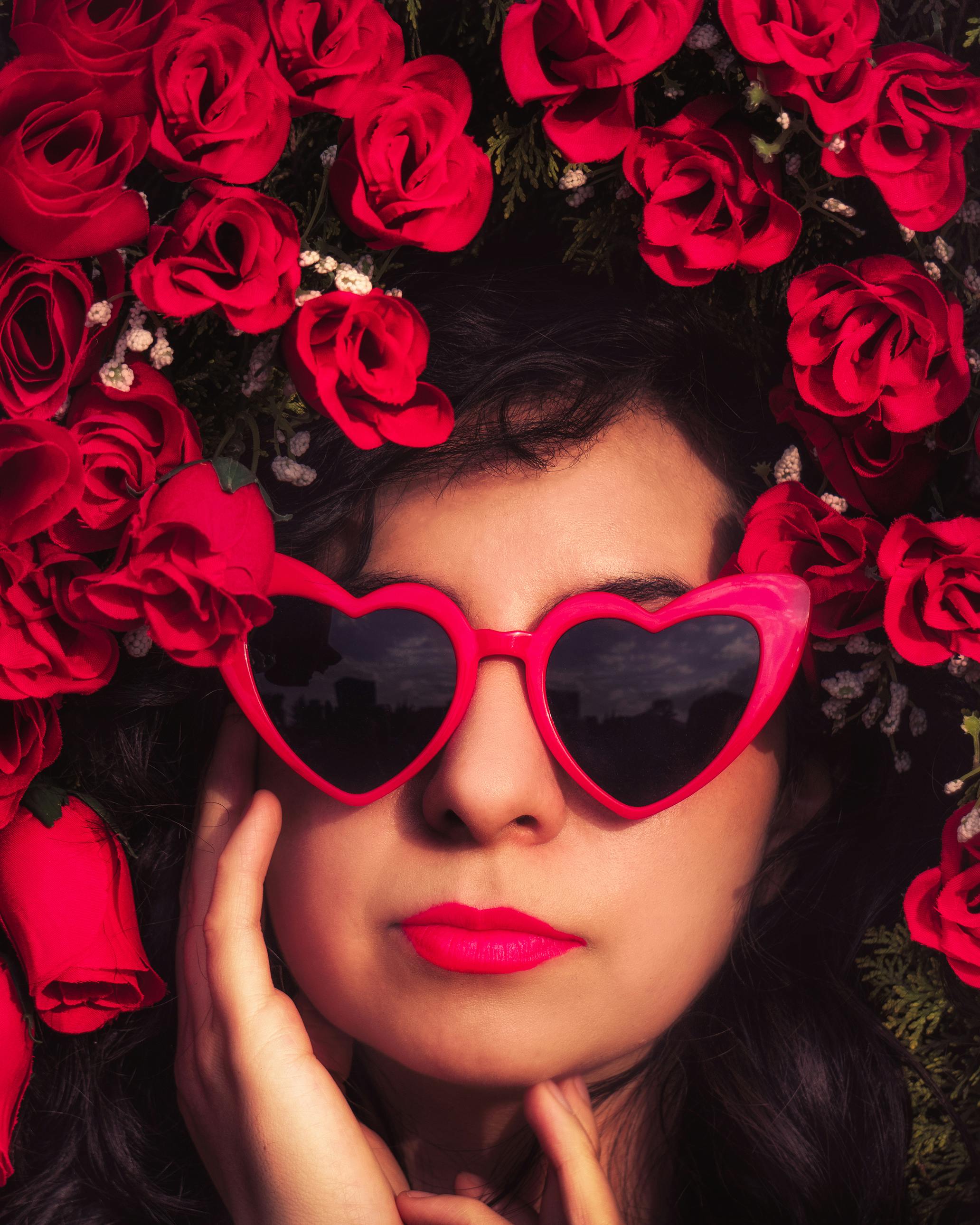 Download Girl With Red Heart Sunglasses PFP Aesthetic Wallpaper