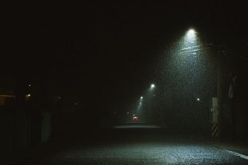 คลังภาพถ่ายฟรี ของ ถนน, ฝน, มืด